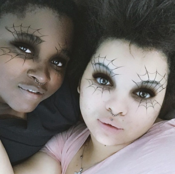 Meet your Posher, Starla - Picture 1 of 7